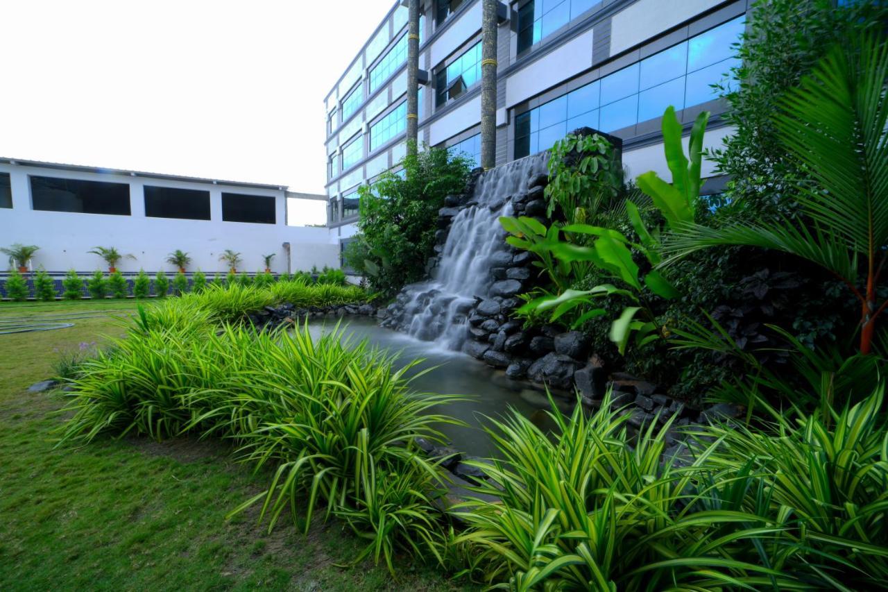 Hotel Cn Windsor Chikmagaluru Buitenkant foto